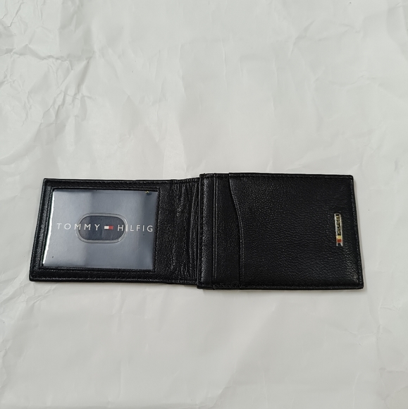 Tommy Hilfiger NWOT - Picture 8 of 8